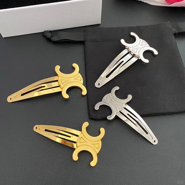 入手困難 セリーヌ トリオンフ スナップヘアクリップ コピー 2つセット 46Z656BSL